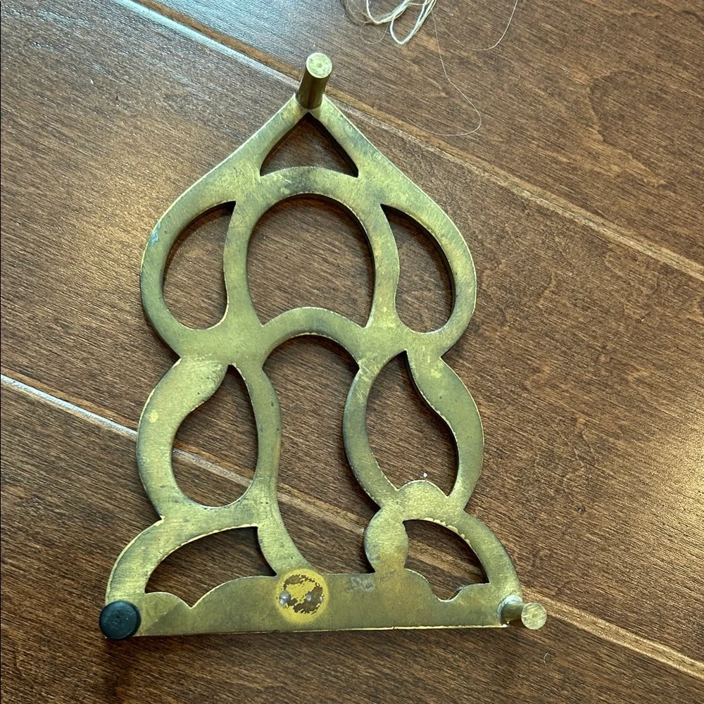 Monticello trivet